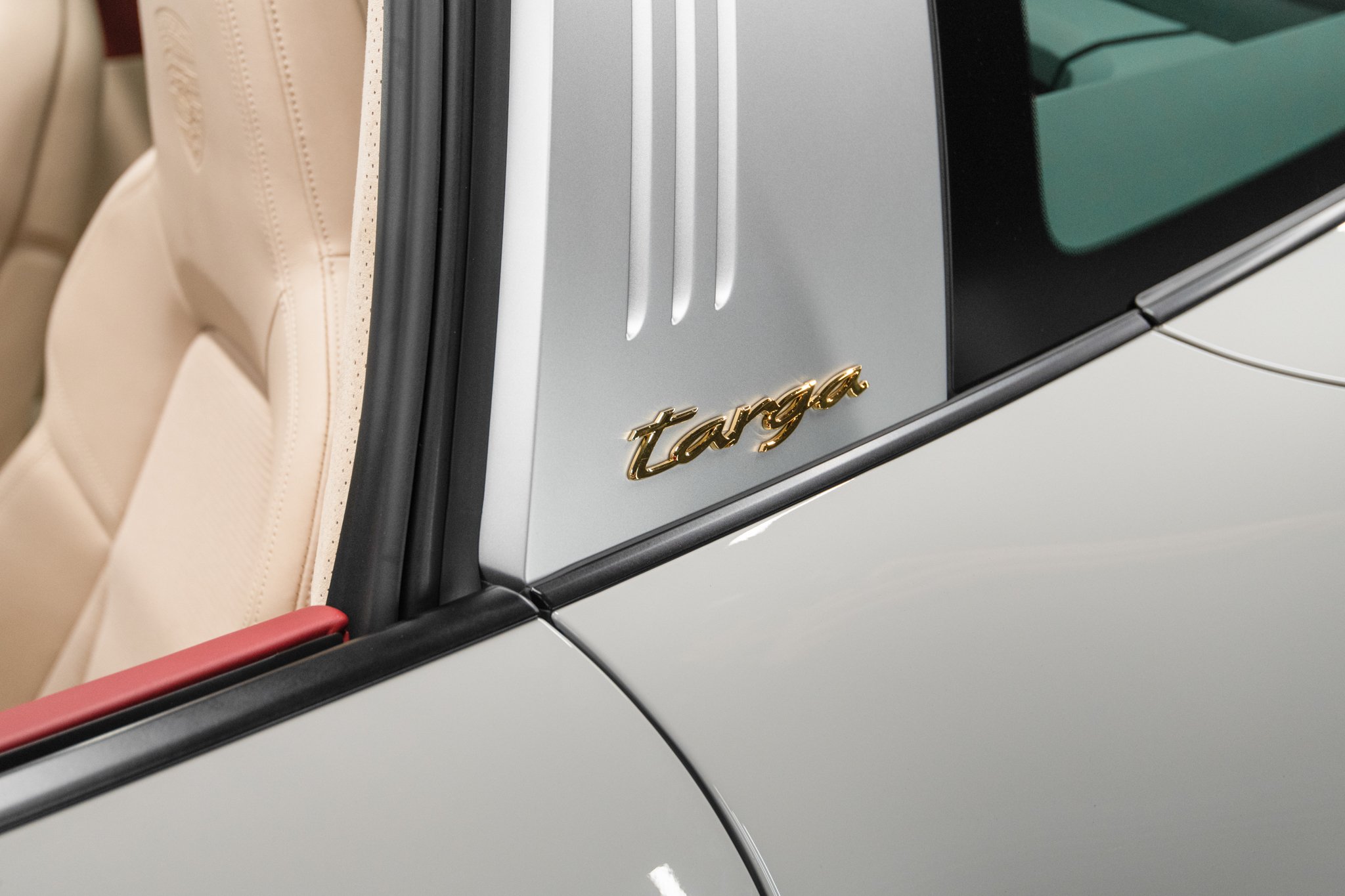 2021 Porsche 911 Targa 4S Heritage Edition