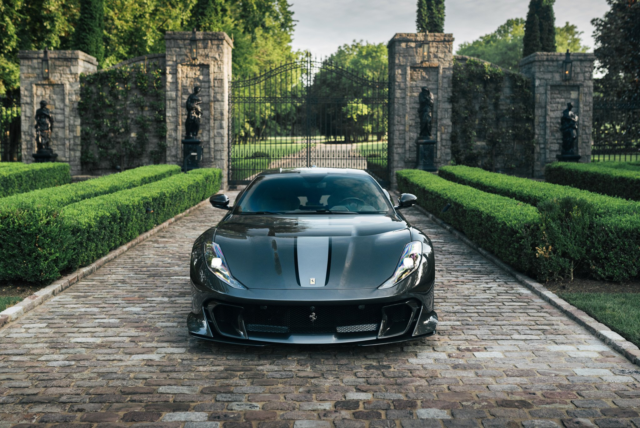 2023 Ferrari 812 Competizione