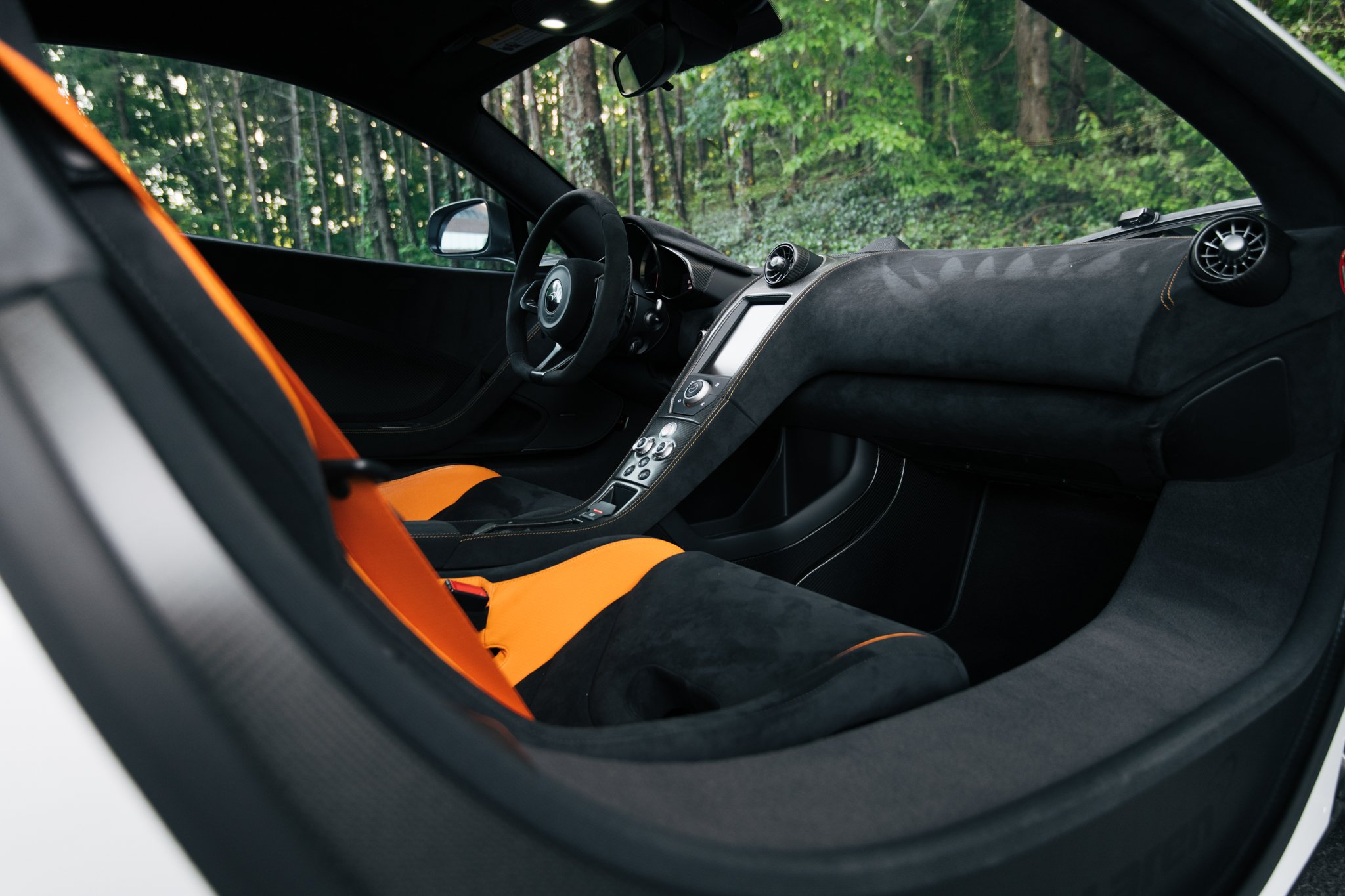 2016 McLaren 675LT