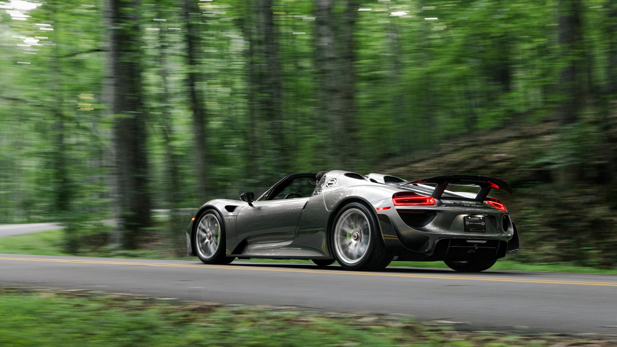 2015 Porsche 918 Spyder Weissach