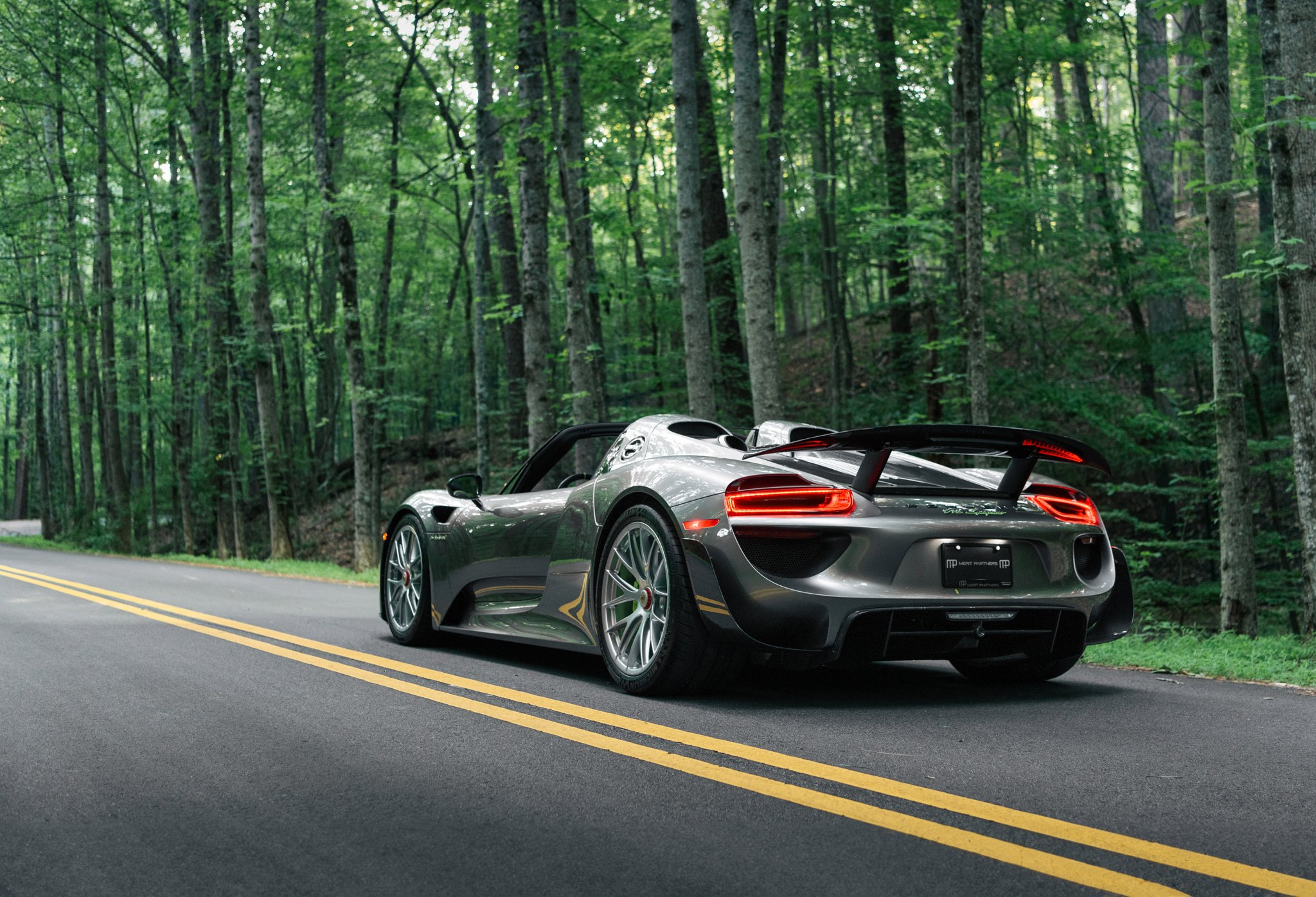 2015 Porsche 918 Spyder Weissach