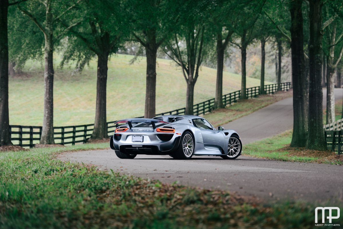 2015 Porsche 918 Spyder Liquid Chrome Blue