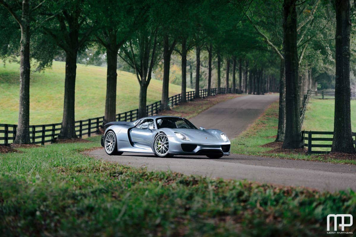 2015 Porsche 918 Spyder Liquid Chrome Blue