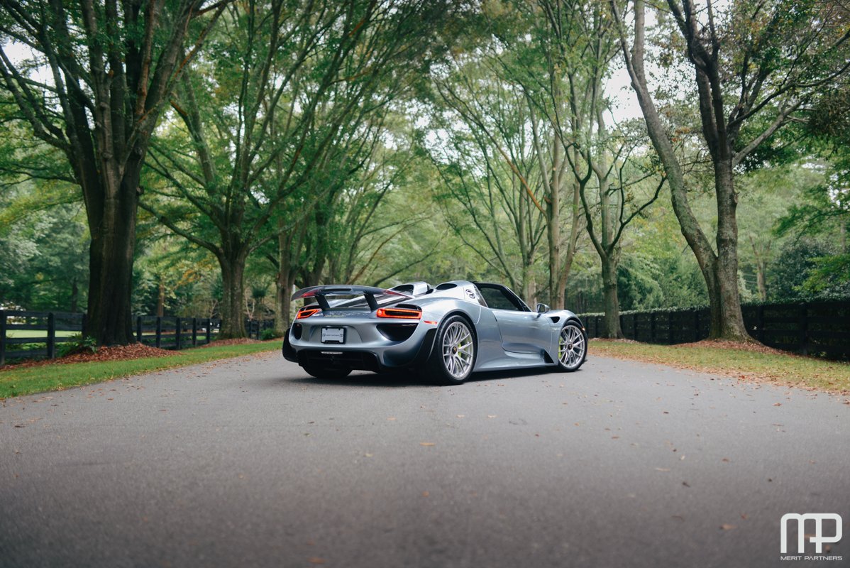 2015 Porsche 918 Spyder Liquid Chrome Blue