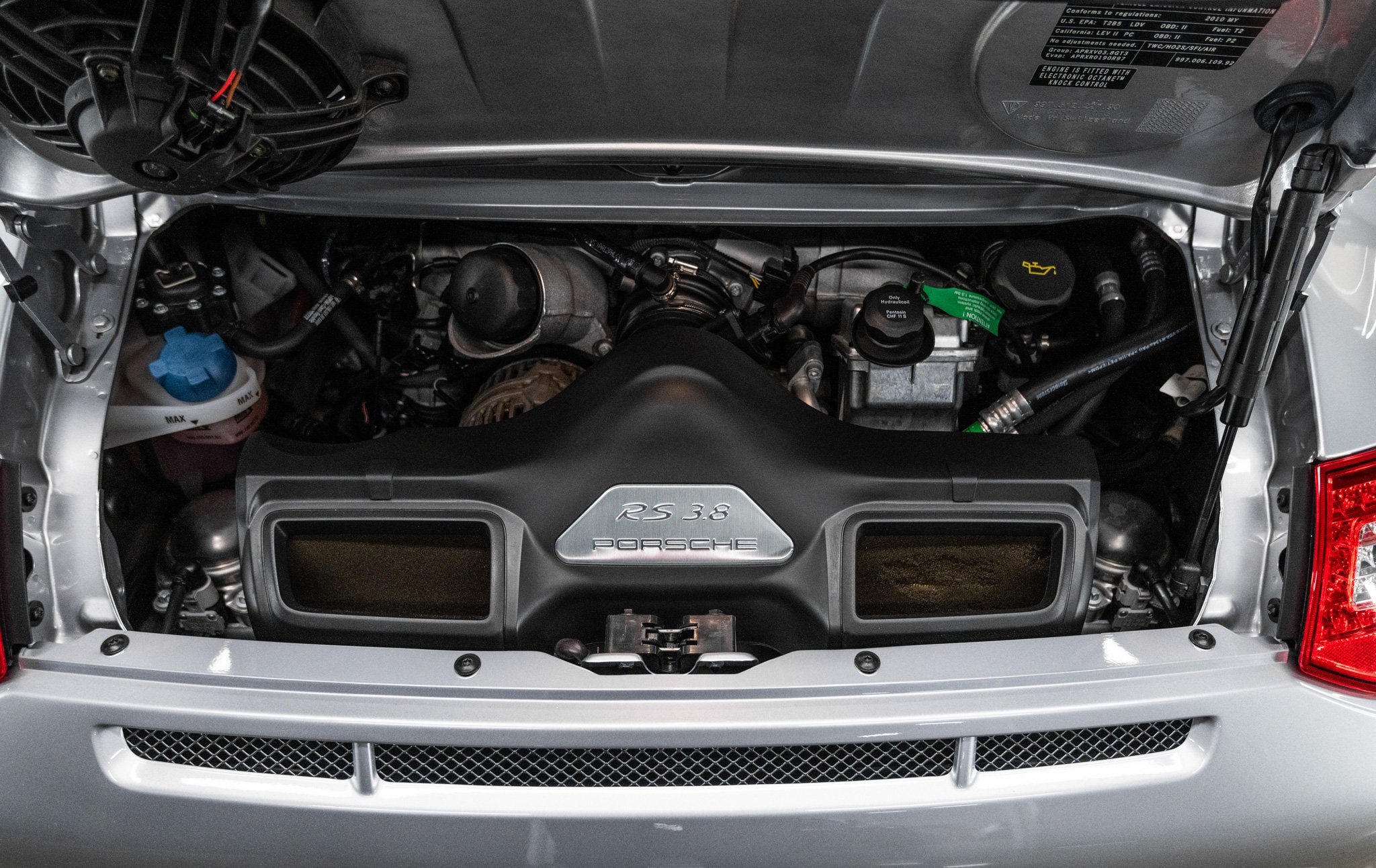 2010 porsche gt3rs in gt silver metallic