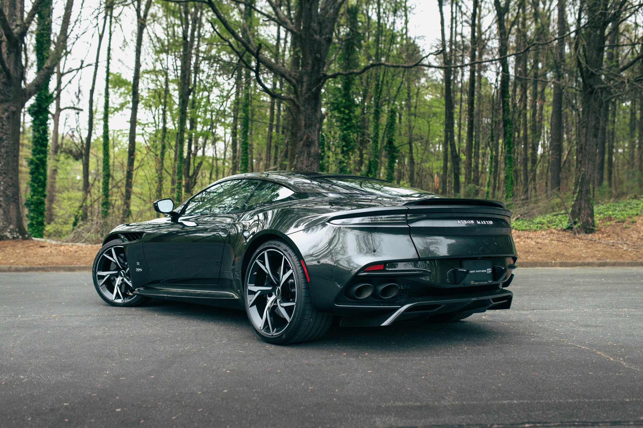 2021 Aston Martin DBS R02327