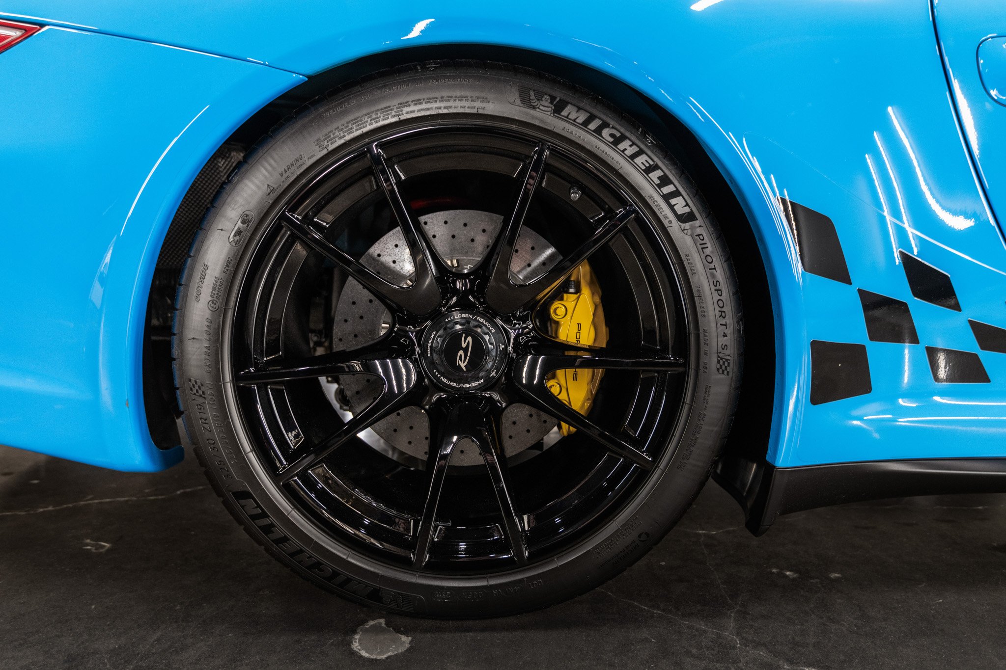 2011 Porsche GT3RS in Riviera Blue